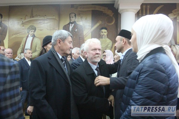 В Казани простились с известным ученым и общественным деятелем Азатом Зиятдиновым (ФОТОРЕПОРТАЖ)