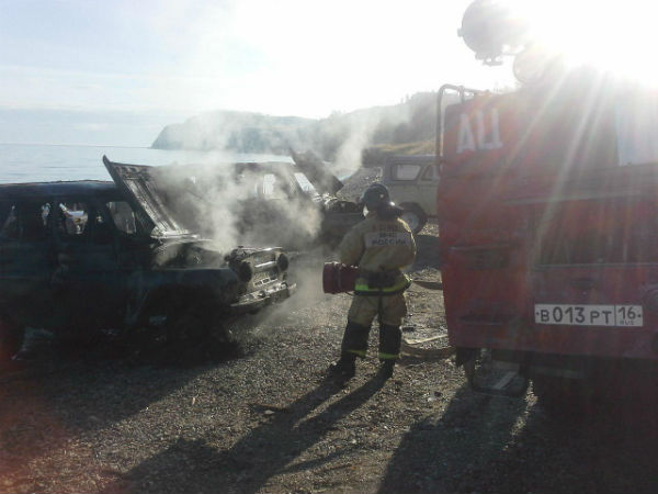 В Камском Устье сожгли два «УАЗа» (ФОТО)