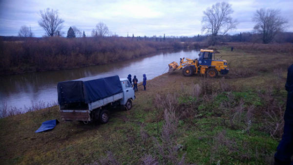 В Татарстане автомобиль вылетел в реку, три человека погибли и один пропал (ФОТО)