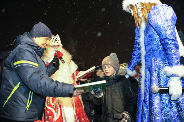 Минниханов покатался на коньках в парке «Черное озеро» (ФОТО)