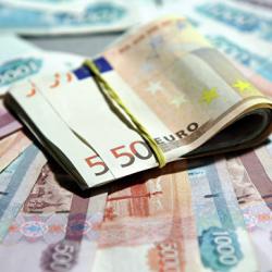 Курс евро превысил 80 рублей. Впервые за два года