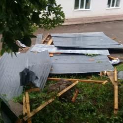 Ветер, сорванные крыши, блэкаут: непогода в Башкирии принесла разрушения (ФОТО)