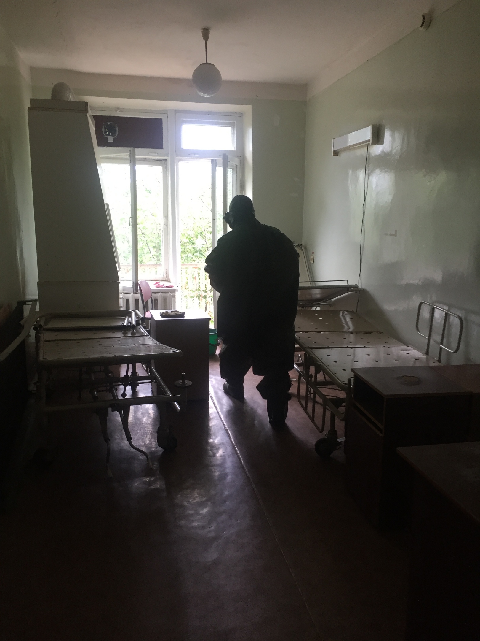 В Лениногорске врачи вызвали спасателей, чтобы спасти пациентов от роя диких ос (ФОТО)