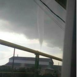 Жуткое торнадо в Татарстане засняли на ВИДЕО