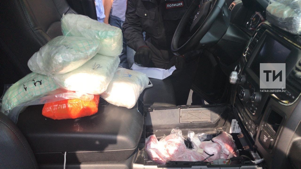 В Казани на переправе в легковом автомобиле обнаружили 120 килограммов наркотиков (ФОТО)