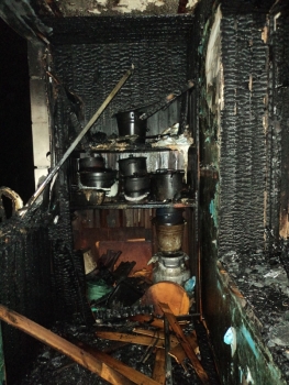 Мужчина и женщина погибли на пожаре в казанской девятиэтажке (ВИДЕО)