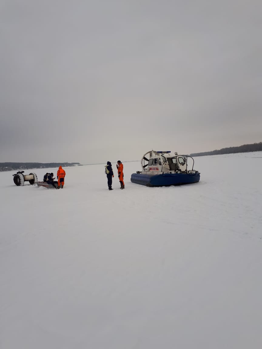 В Татарстане под лед провалился рыбак на мотовездеходе (ФОТО)