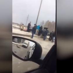 В Татарстане водителя легковушки, снесшей столб, из авто вытаскивали очевидцы (ВИДЕО)